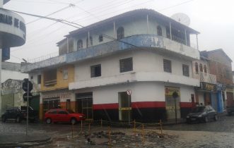 Vavá nunca se distanciou do trabalho, basta dizer que sempre morou no segundo andar da casa de peça e oficina
