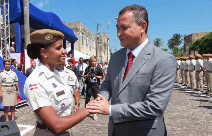 rui-com-uma-militar