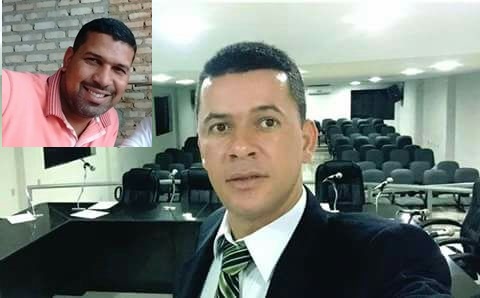 Vereador (de terno) no destaque a vítima