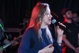 Adriana emocionou o público presente