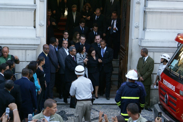 Viúva Arlete Maron de Magalhães deixando o Palácio da Aclamação | Foto: Raimundo Mascarenhas Viúva Arlete Maron de Magalhães deixando o Palácio da Aclamação | Foto: Raimundo Mascarenhas