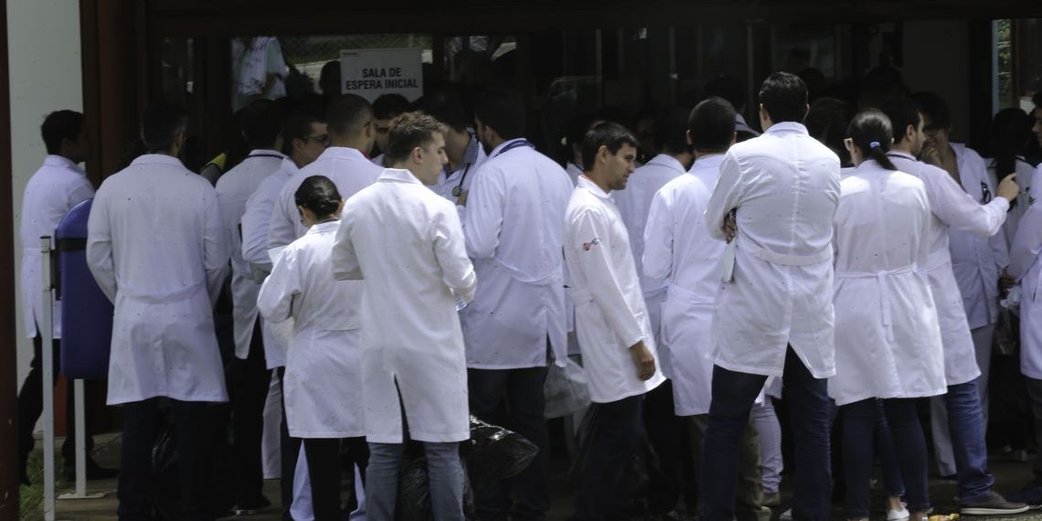 Novo Código de Ética Médica entra em vigor na próxima terça-feira