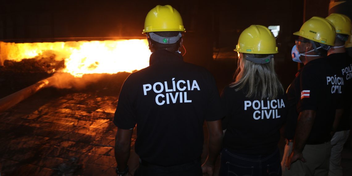 PolÃcia Civil incinera R$ 50 milhões em maconha, cocaÃna e crack