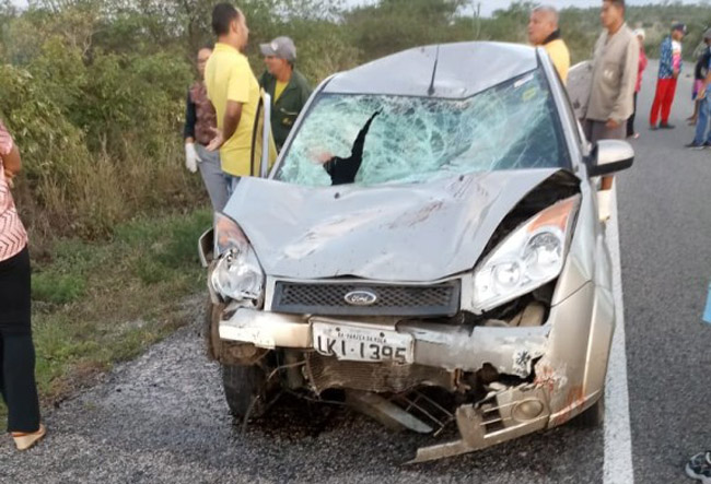 Acidente na BA 052 deixa dois mortos; colisão ocorreu sob forte neblina