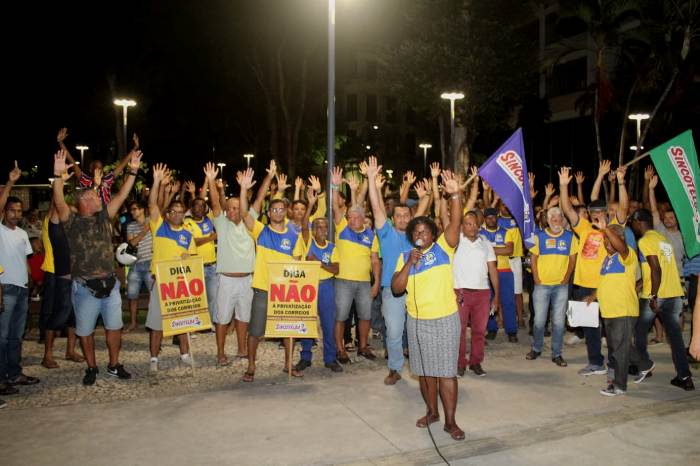 Trabalhadores de Correios decidem pelo fim da greve e mantém estado de greve