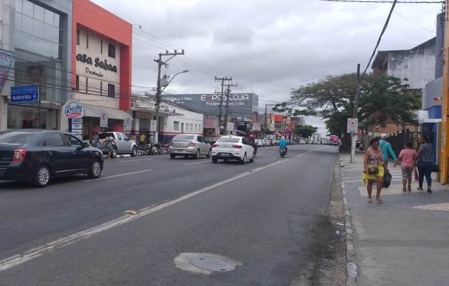 Feira de Santana: prefeito prorroga fechamento do comércio até dia 13