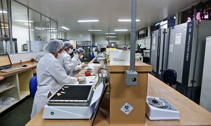 Com entrega de nova ala do Lacen, Bahia passa a ter capacidade para realizar mil testes diários da Covid-19