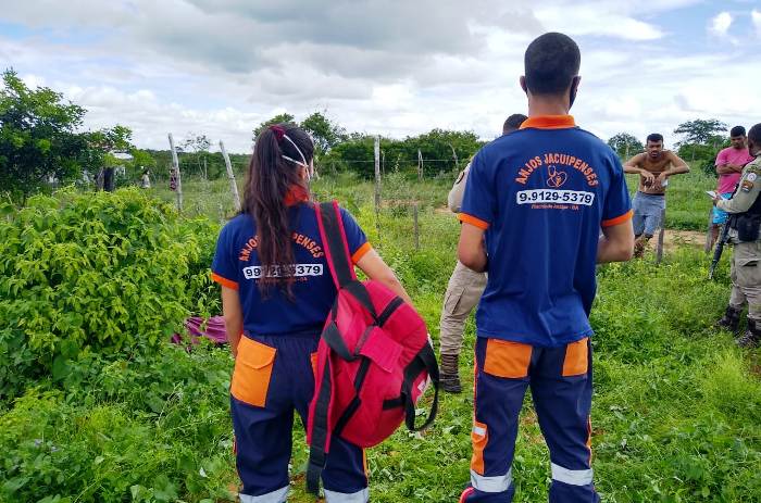 Corpo de jovem é encontrado com marcas de tiros em matagal na zona rural de Riachão do Jacuípe