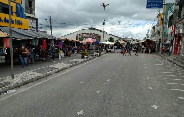 Feira livre retorna apenas com comerciantes locais