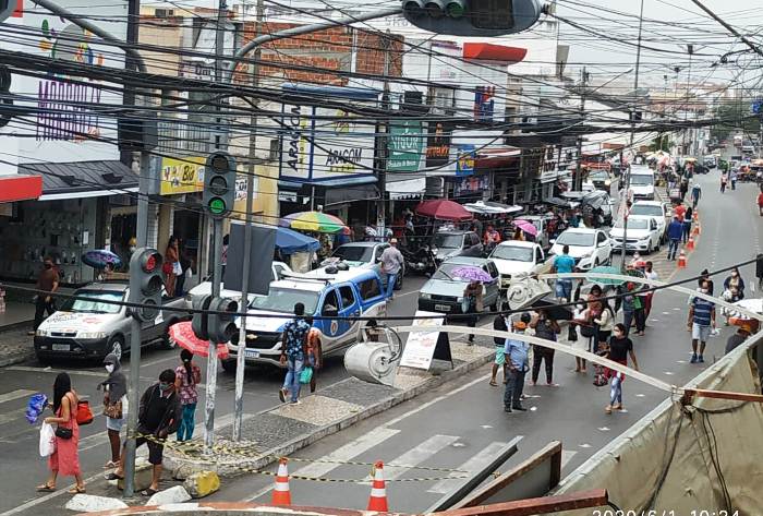 Primeiro dia após flexibilização, Coité tem movimento intenso no comércio