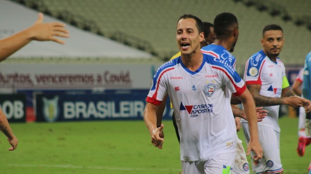 Rodriguinho desencanta e marca 3 dos 4 gols da vitória do Bahia sobre o Fortaleza